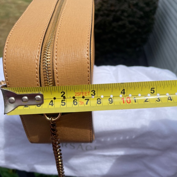 Authentic 𝐕𝐞𝐫𝐬𝐚𝐜𝐞 Tan Camera Crossbody - Picture 11 of 14